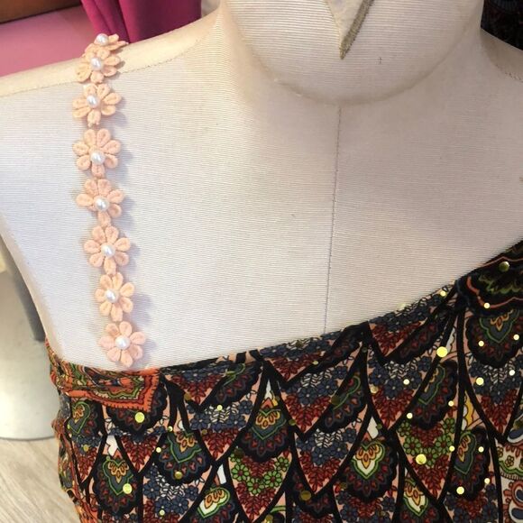 NEW white flower pearl decorative bra straps. - Picture 5 of 6